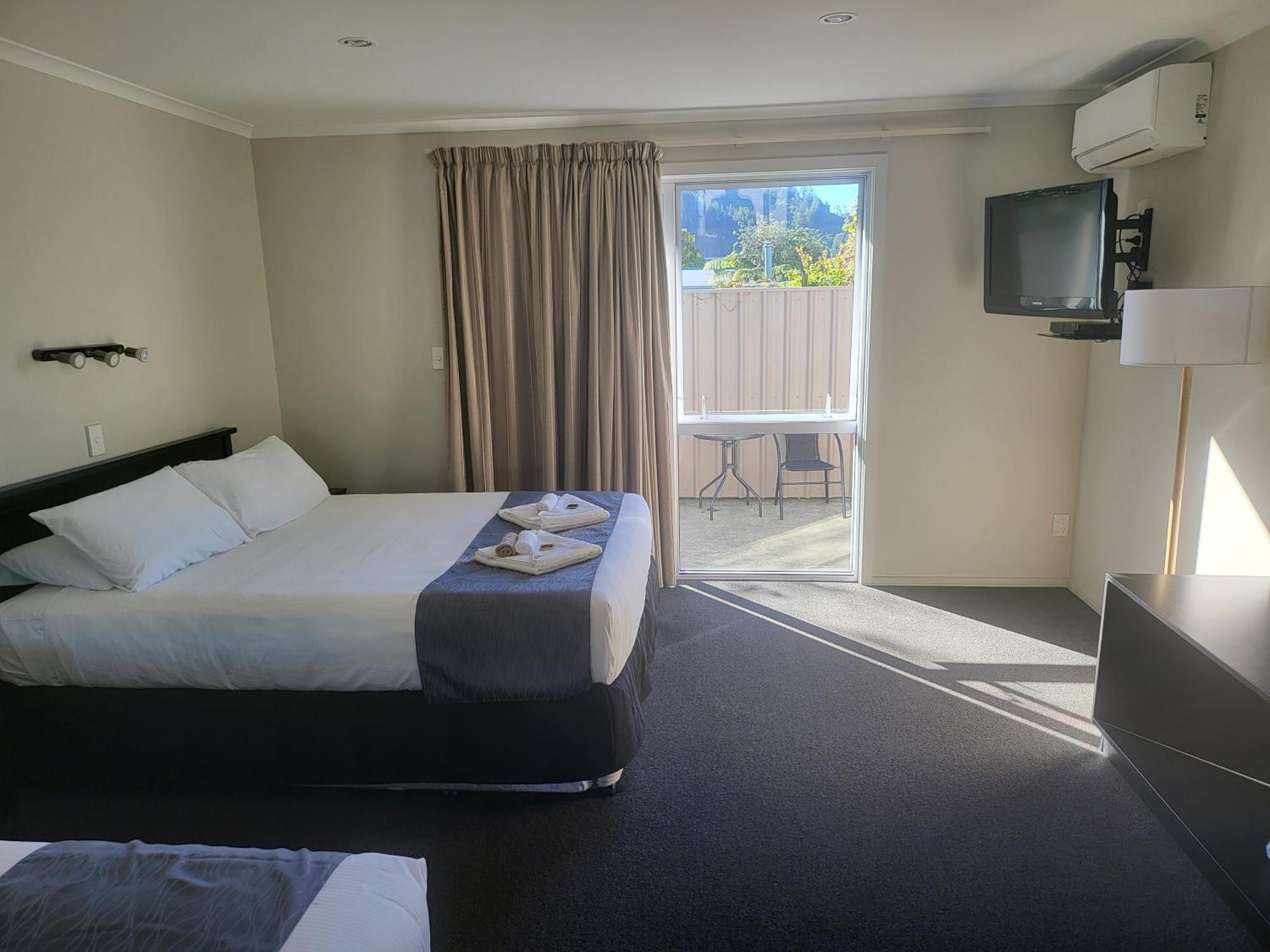 Ferrylink Motel Пиктон Экстерьер фото