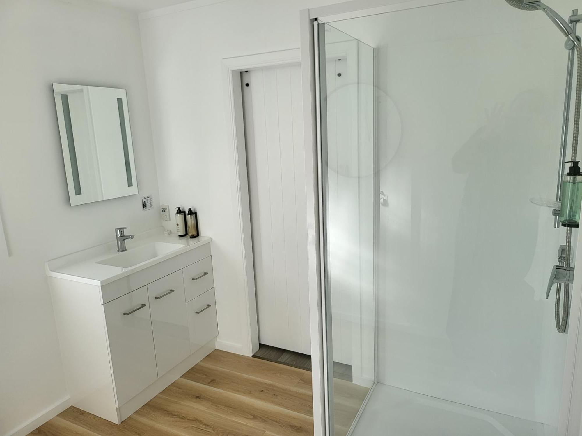 Ferrylink Motel Пиктон Экстерьер фото